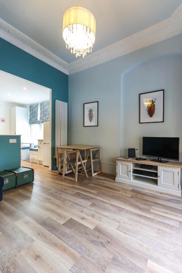 Bright Modern Two Bed With Parking Leilighet Bristol Eksteriør bilde