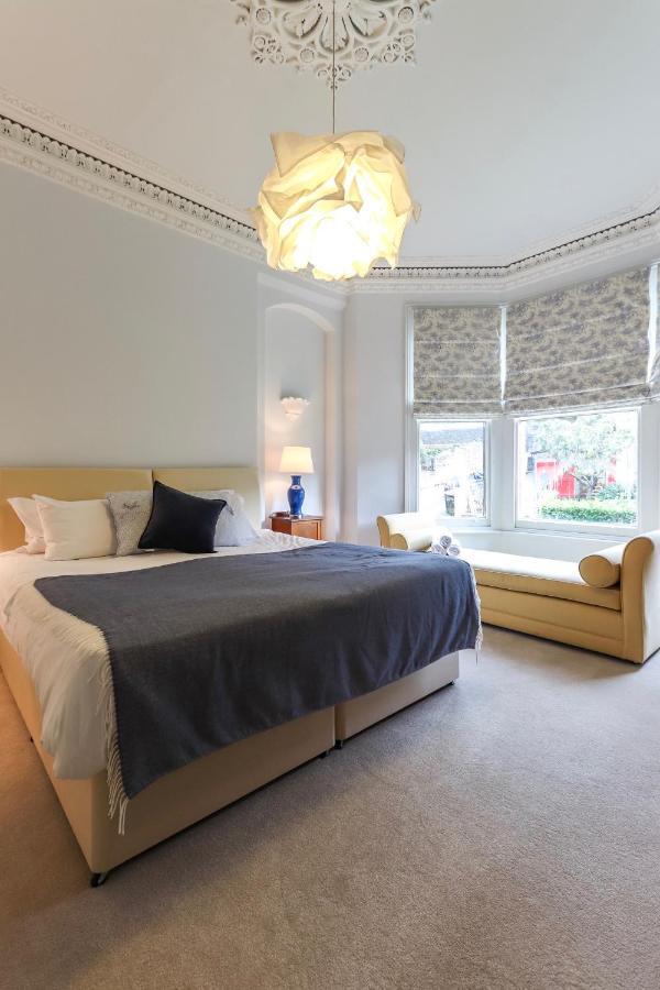 Bright Modern Two Bed With Parking Leilighet Bristol Eksteriør bilde