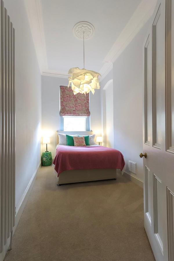 Bright Modern Two Bed With Parking Leilighet Bristol Eksteriør bilde